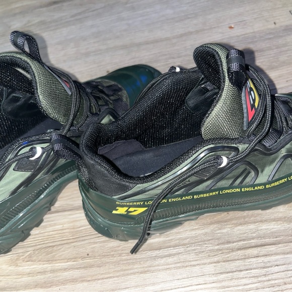 Used Burberry aurther check sneakers size 42 - Picture 2 of 3